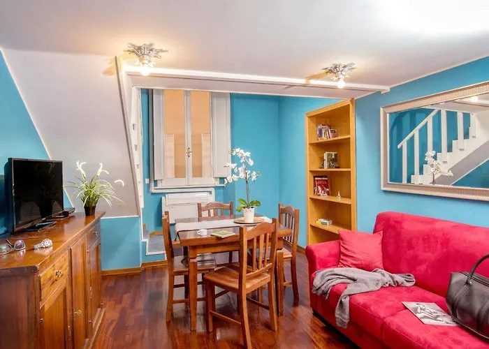 Navona Blue Daire Roma
